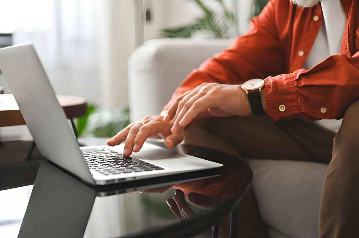 Violazione della sicurezza informatica con le informazioni