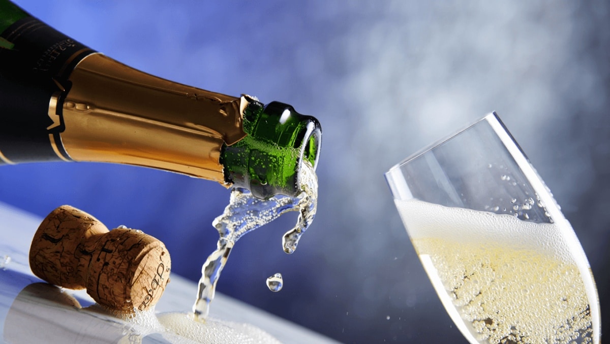 Champagne e spumanti per brindare con stile: selezione di bollicine per le Feste