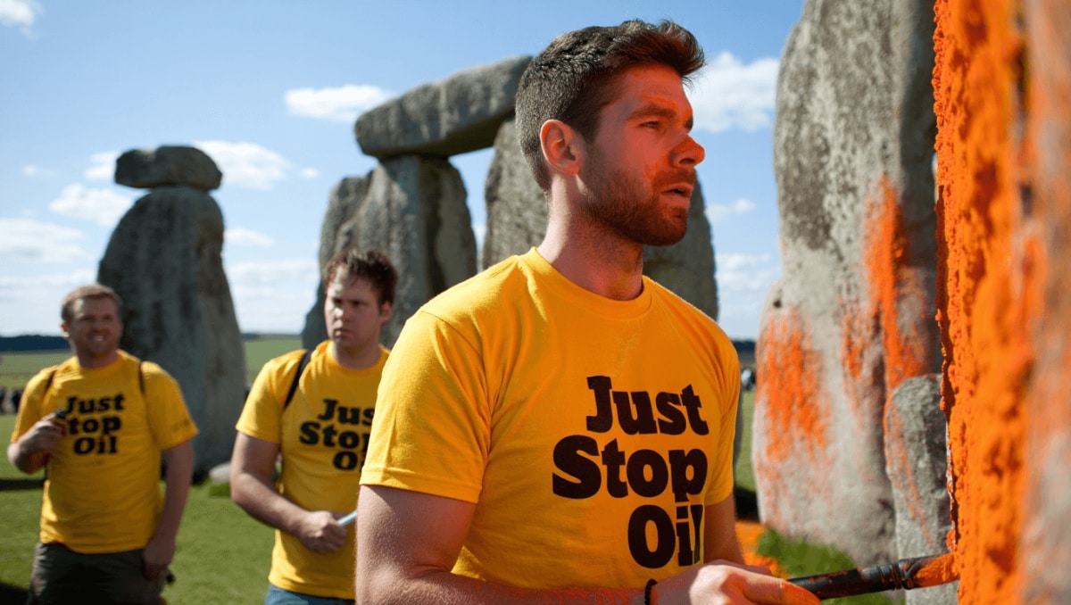 Assolti i tre attivisti di Just Stop Oil per l’azione a Stonehenge del giugno 2024