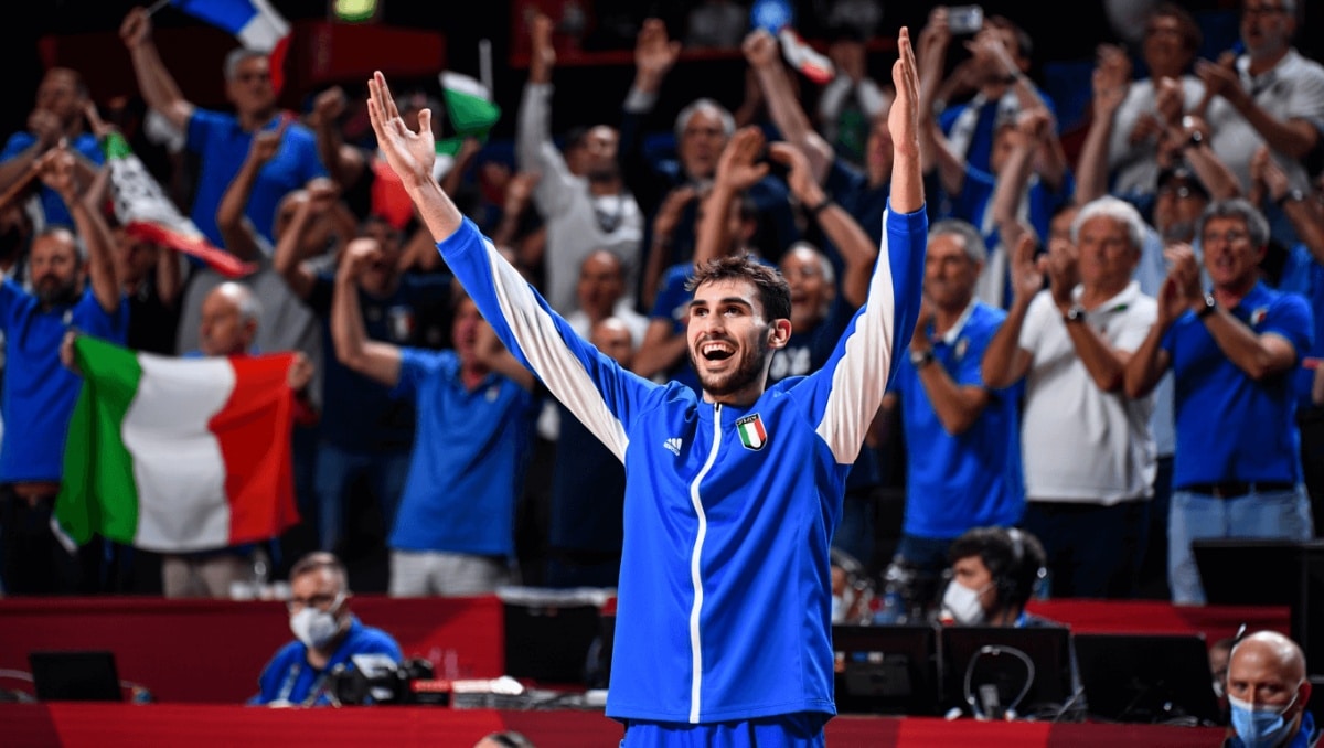 C'è Polonara a bordo campo per l'Italia a Tortona: brividi e ovazione per lui