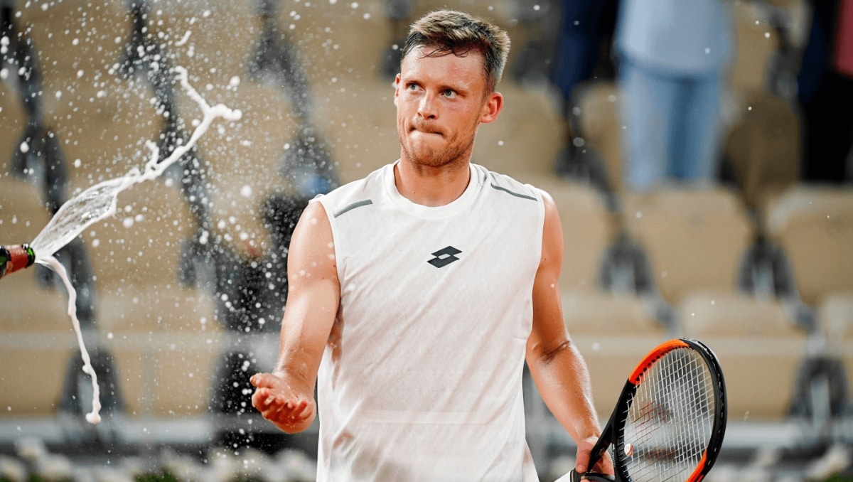 Quello di Sinner non era Champagne ma Asti, che recupera i soldi spesi con articoli come questo