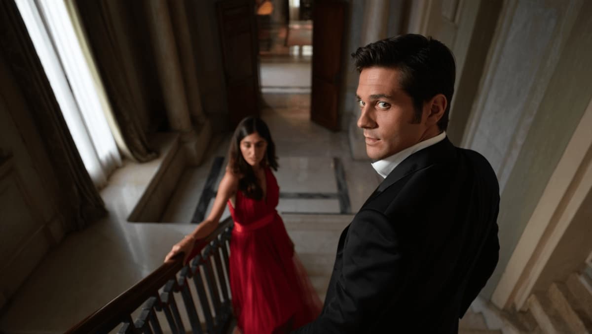 Stefano De Martino e Rocio, spunta tutta la verità: gli incontri segreti in spiaggia (in una casa non loro), l'attrazione scoppiata dietro le quinte di Rai 2