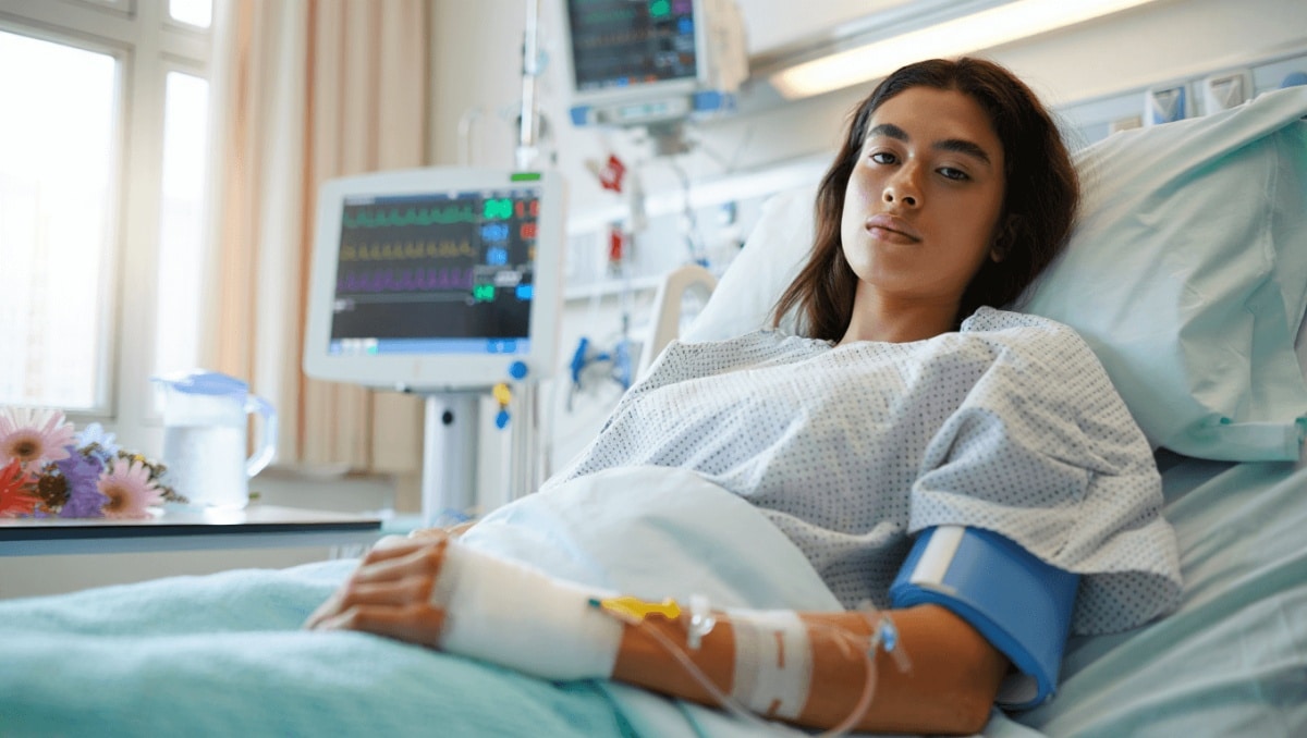 Thais Wiggers operata dopo l'incidente: "Inizierò il mio anno così". Le foto dall'ospedale