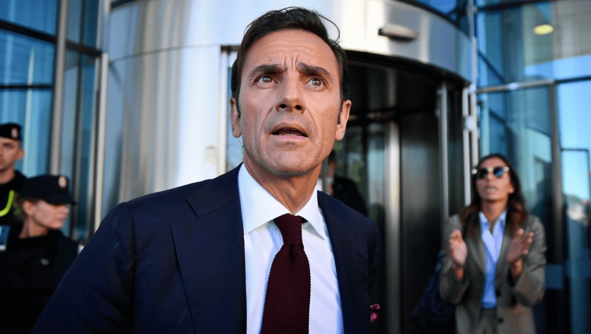 Luca Barbarechi, la sua società ha 40 milioni di euro di debito: bloccate produzioni Rai