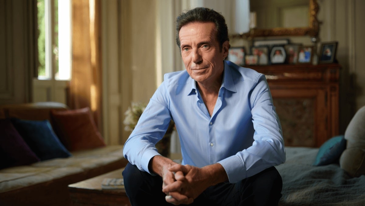 Paolo Bonolis e l'amore: "Una compagna? Le cose non devi cercarle. La vita, se vuole, te le offre"