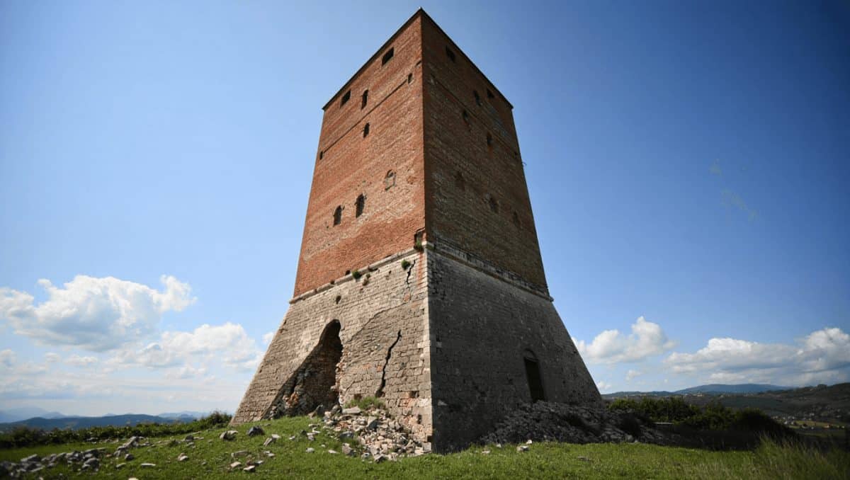 Salvare la Torre di Azzano (Cremona): il caso arriva in Parlamento per evitare il crollo