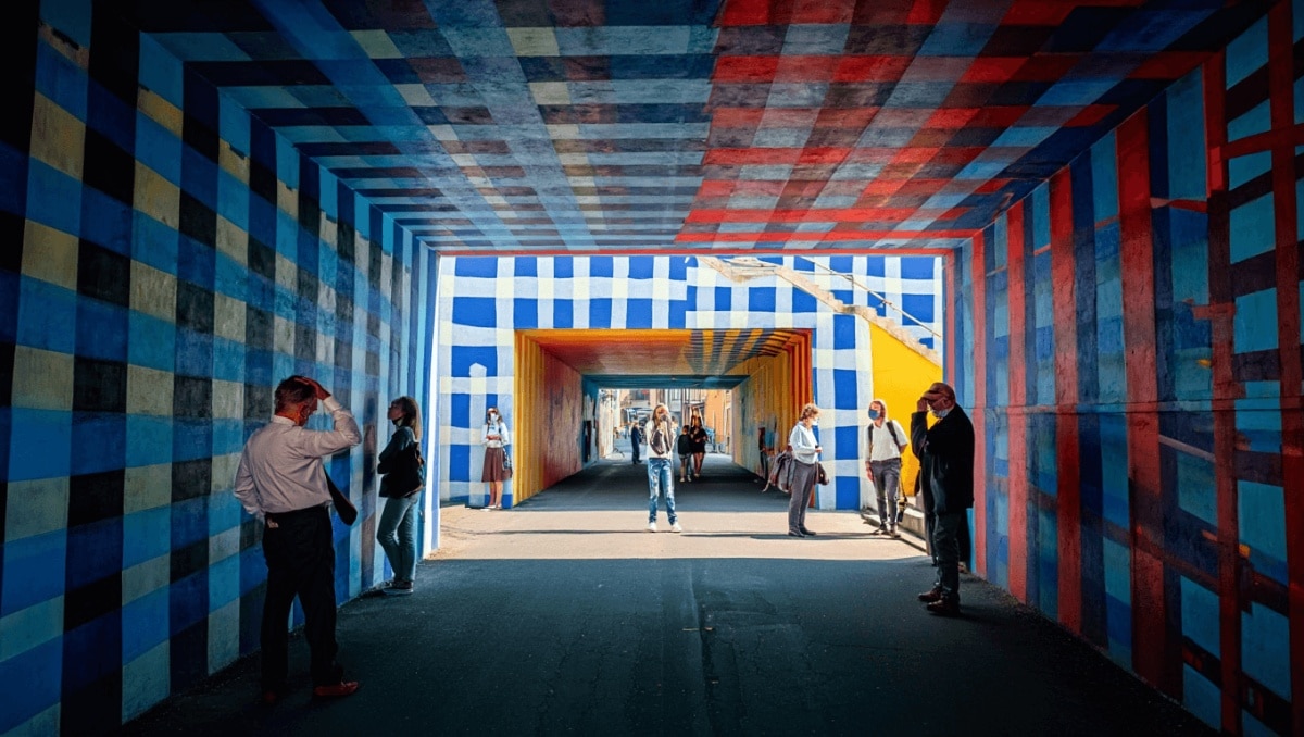 Trento, si discute intorno al sottopasso di Esther Stocker