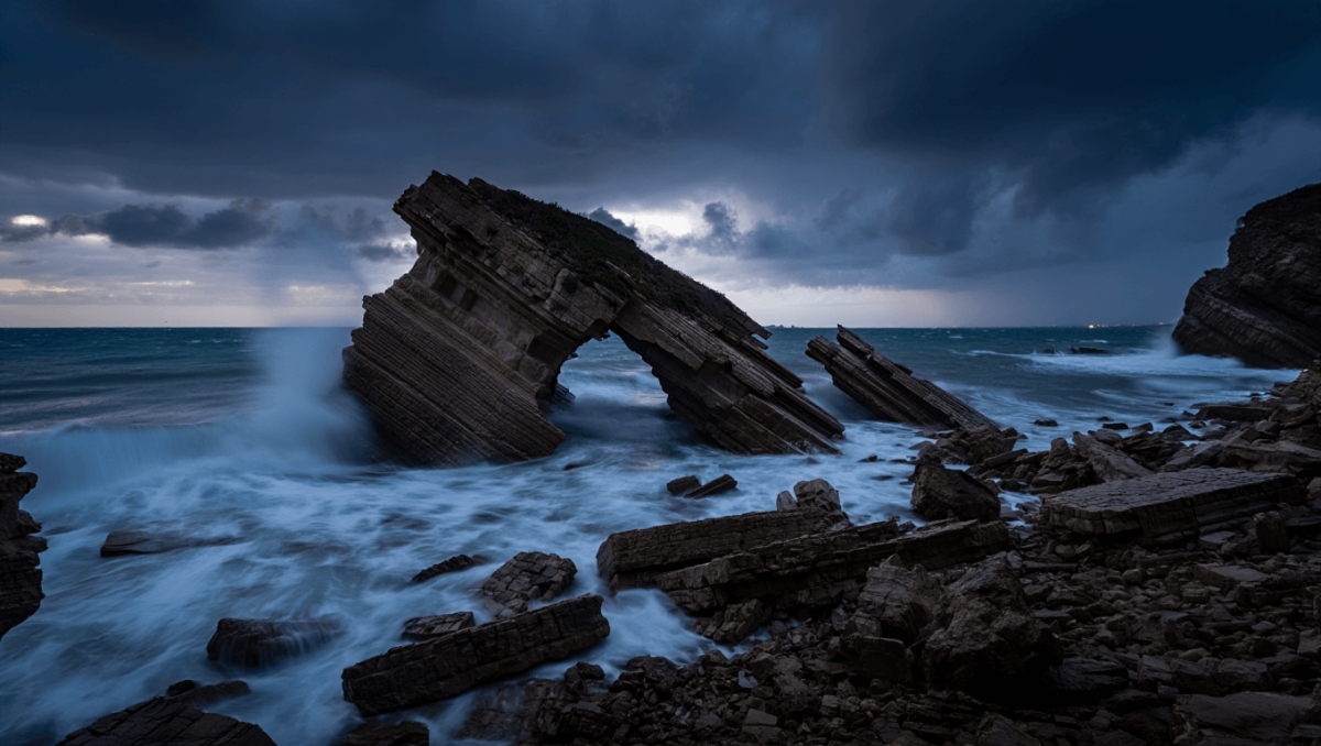 Crolla l’Arco degli Innamorati di Sant’Andrea a Melendugno (Lecce): il maltempo cancella un simbolo del Salento