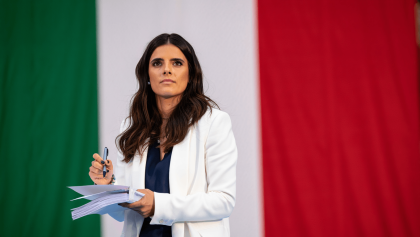 Belen si prepara all'esame d'italiano per avere la cittadinanza: la data è stata fissata