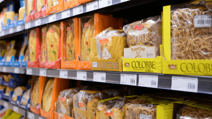 Le colombe del supermercato costano quasi il doppio dei panettoni