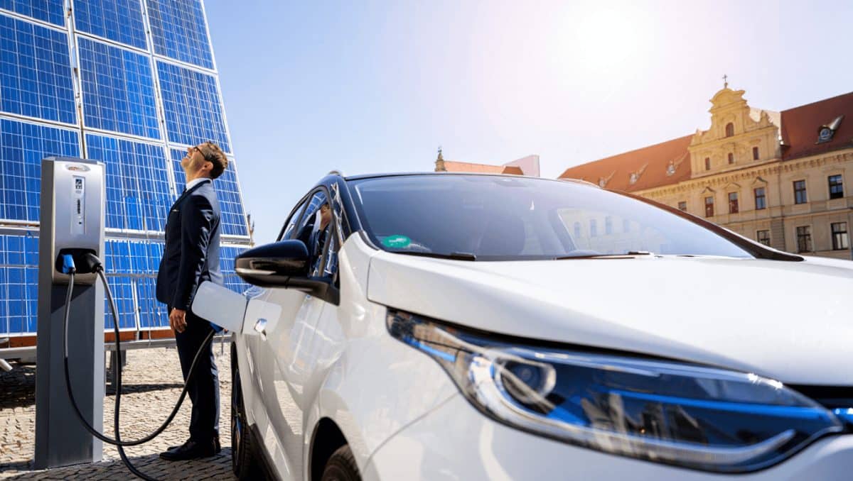 Auto elettriche e rinnovabili: in Europa il futuro è già realtà