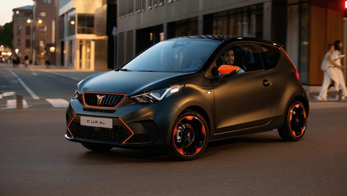 Da Esquire per CUPRA RavalCUPRA Raval, la compatta dal carattere ribelle