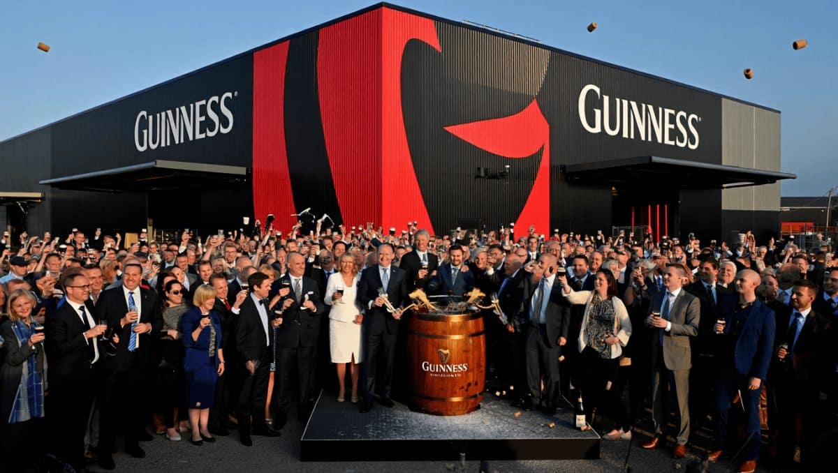 Svolta storica per Guinness: un nuovo birrificio in Irlanda