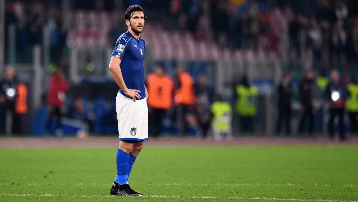 Masiello e l'arte di evitare il passato: contro il Bari non gioca mai, al punto di dire basta col calcio