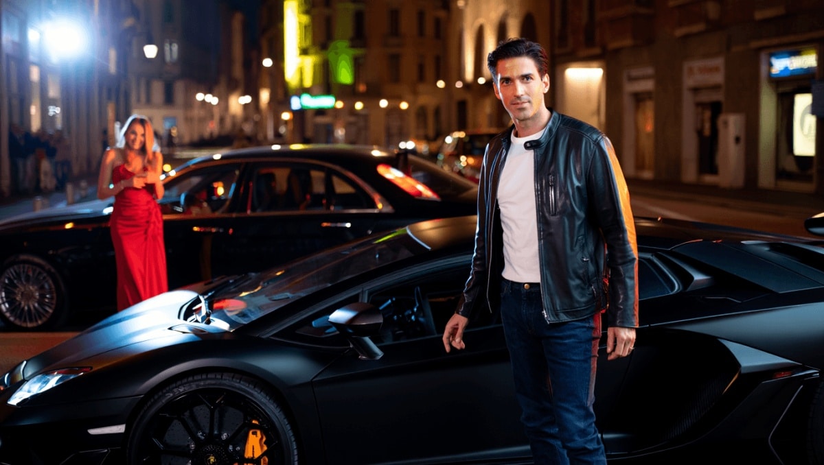La notte milanese di Michele Morrone su una supercar da oltre 300 mila euro: l'ipotesi sulla nuova fidanzata popstar