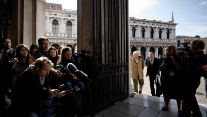 Biennale di Venezia, la giuria esclude dai premi Russia e Israele