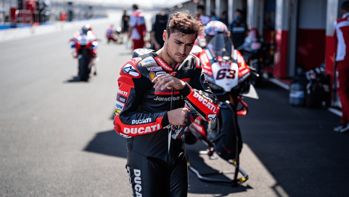 MotoGP, adesso è ufficiale: Bagnaia e la Ducati si separano. "Eri il mio sogno..."